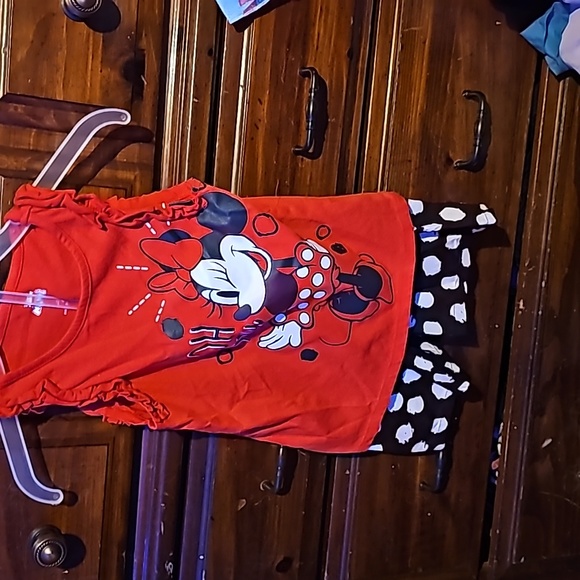 !!.   Girls 2 piece short set - Picture 1 of 3